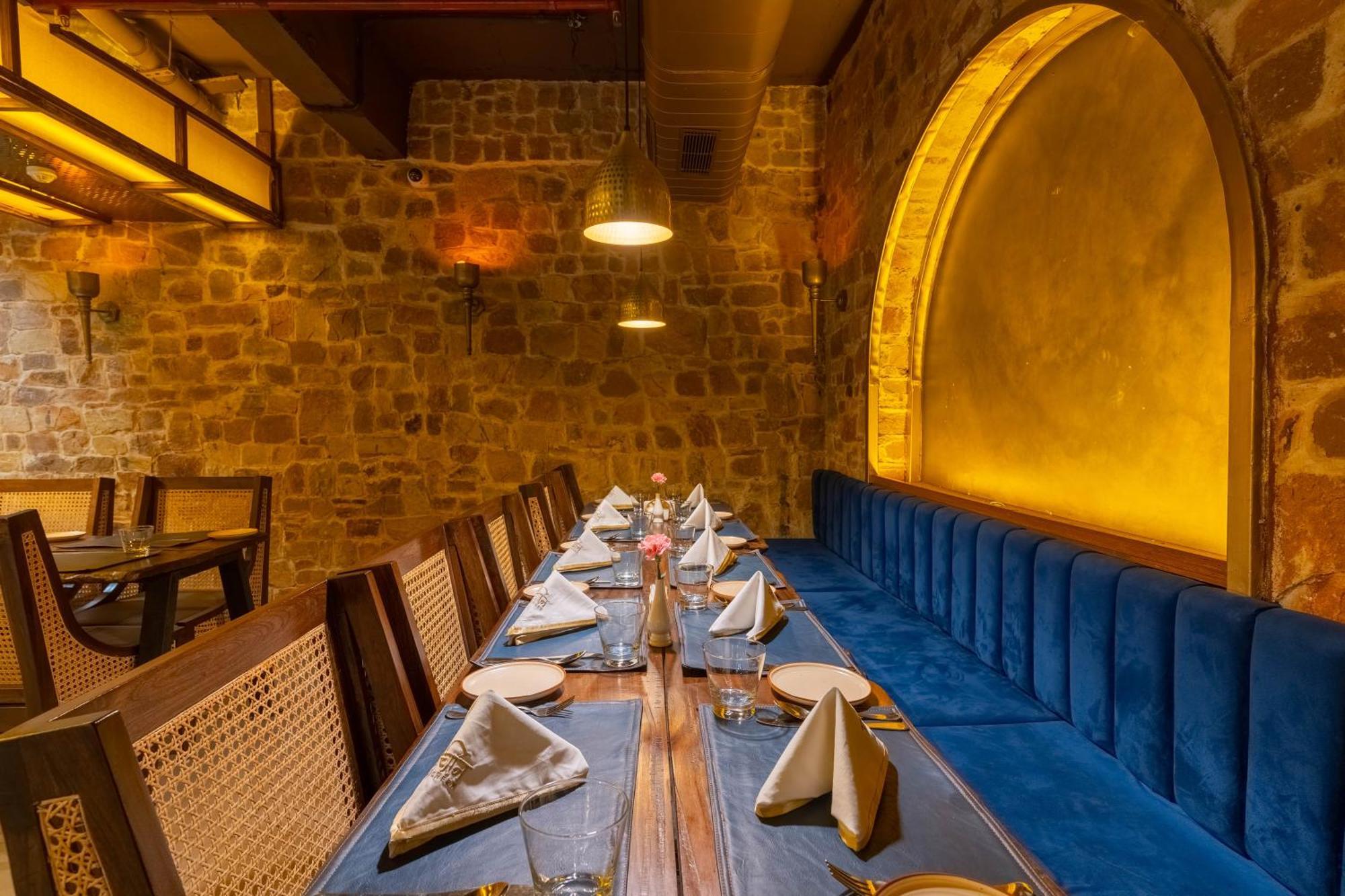 Historia Royal Hotel Udaipur Bagian luar foto